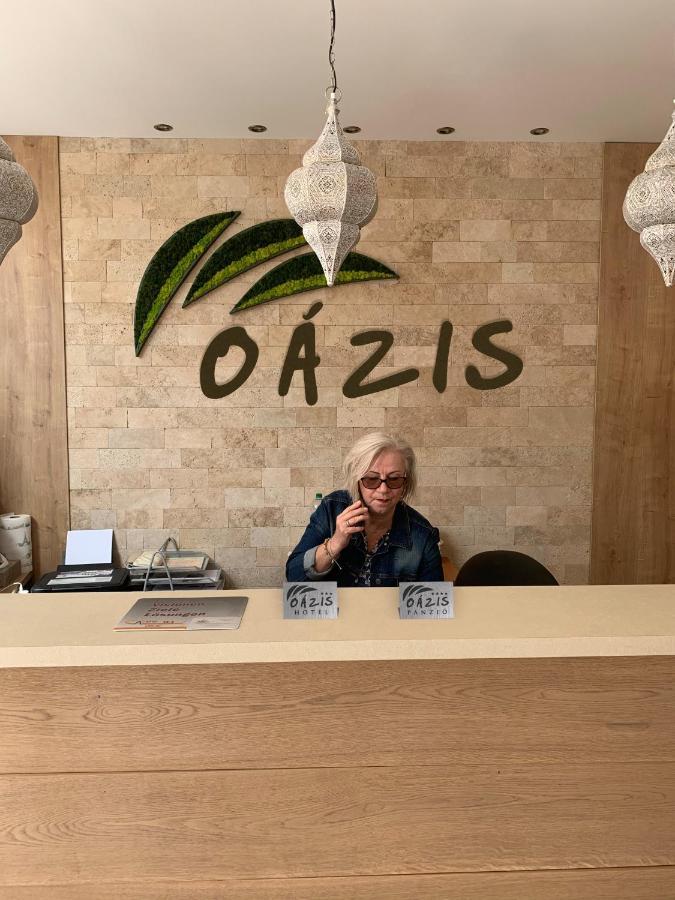 Oazis Hotel*** 나지카니자 외부 사진